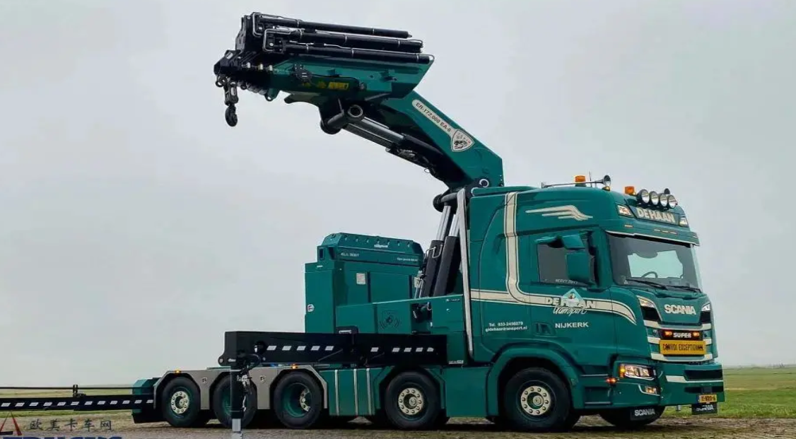 The Truck Crane Upgrade: From Slewing Ring to Slew Drive