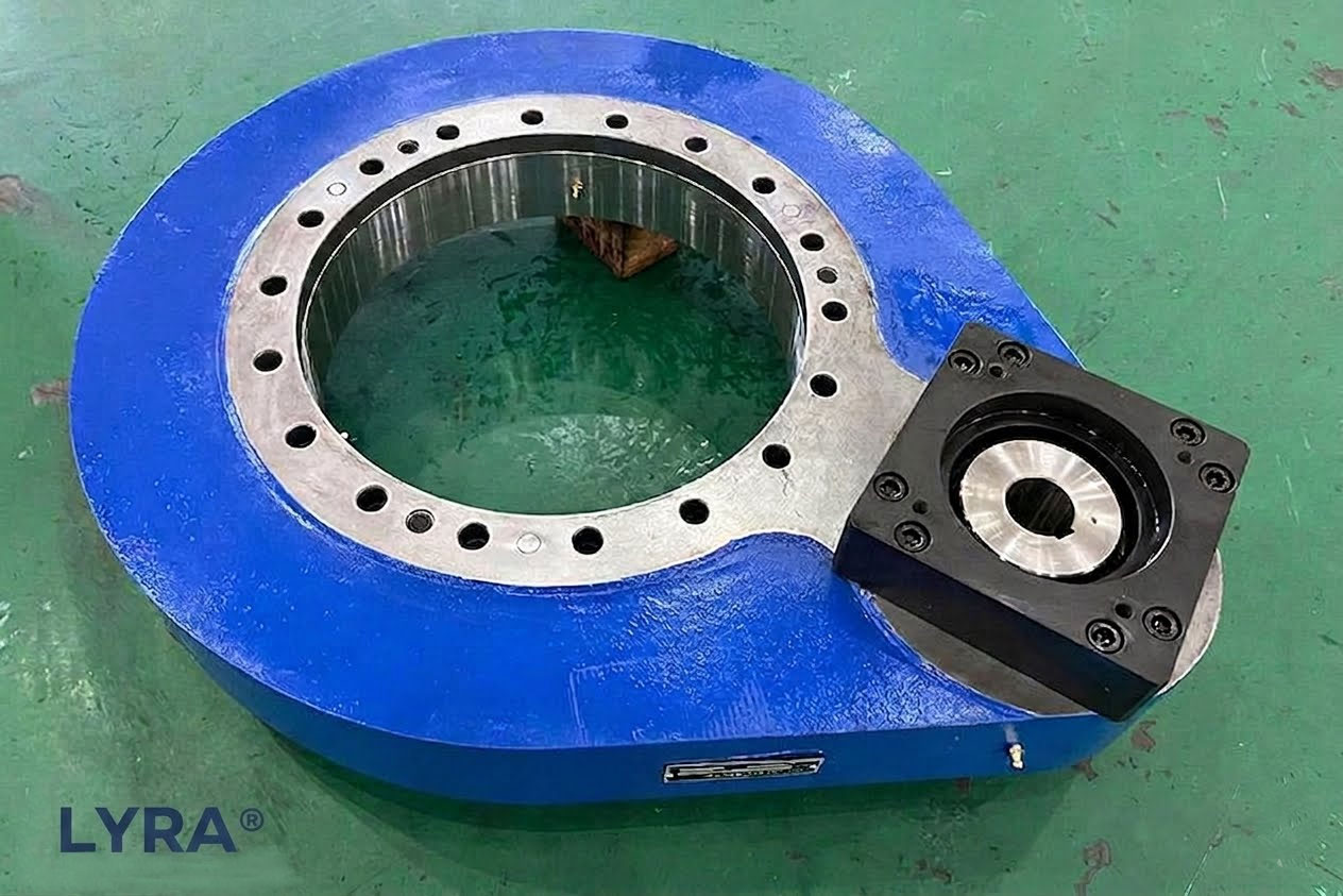 Spur-Gear-Slew-Drive